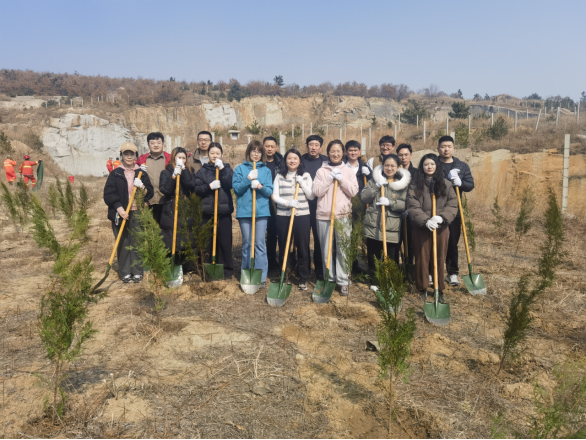 植绿护生态 帮扶暖民心